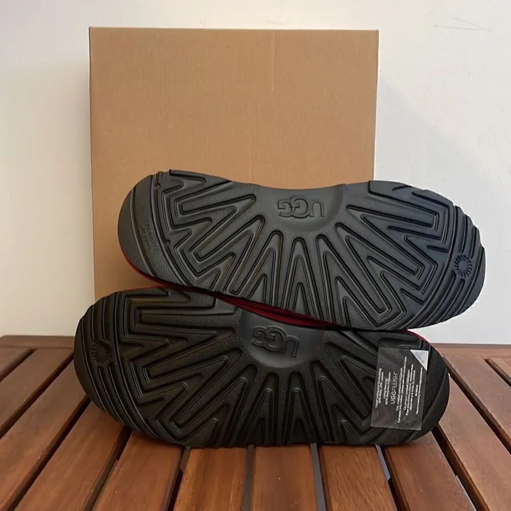UGG Kid Neumel II Graphic Boots Red US Big Kid 5 Y/UK 4/EU 37